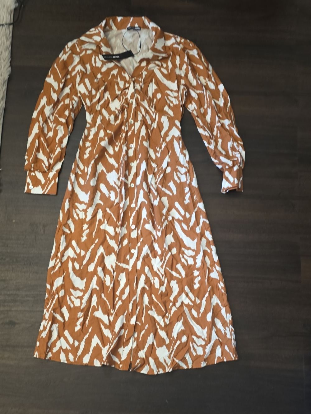 Fashion Nova Rust and White Long-Sleeve Button Midi Dress